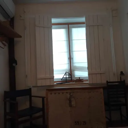 아파트 Hangulatos Kis Lakas A Belvaroshoz Koezel *