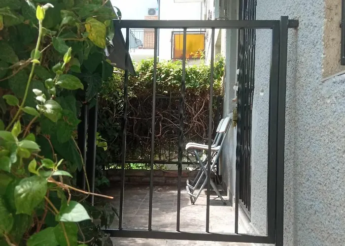 Hangulatos Kis Lakas A Belvaroshoz Koezel Seghedin