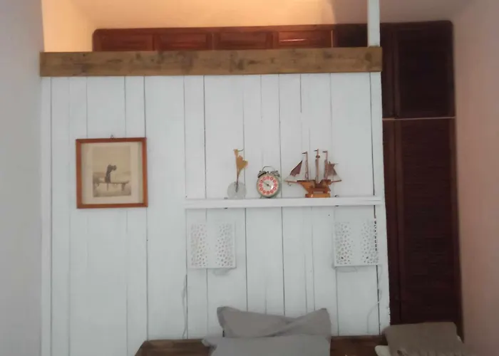 Hangulatos Kis Lakas A Belvaroshoz Koezel *