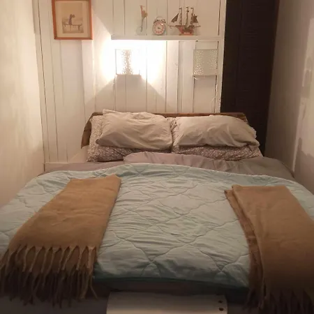 Hangulatos Kis Lakas A Belvaroshoz Koezel *