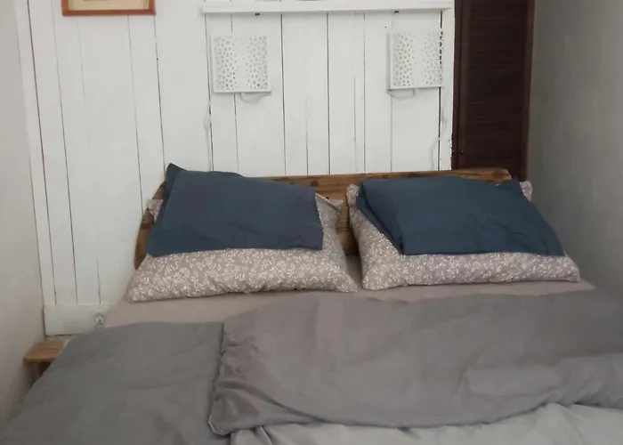 Hangulatos Kis Lakas A Belvaroshoz Koezel Apartament *