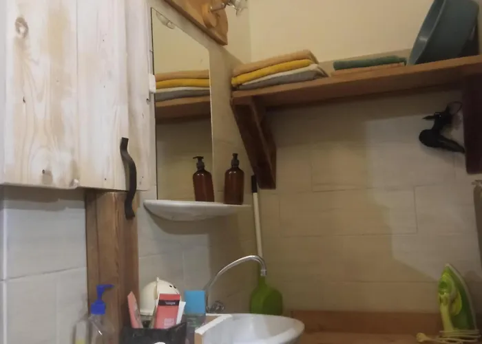 Hangulatos Kis Lakas A Belvaroshoz Koezel Apartament *